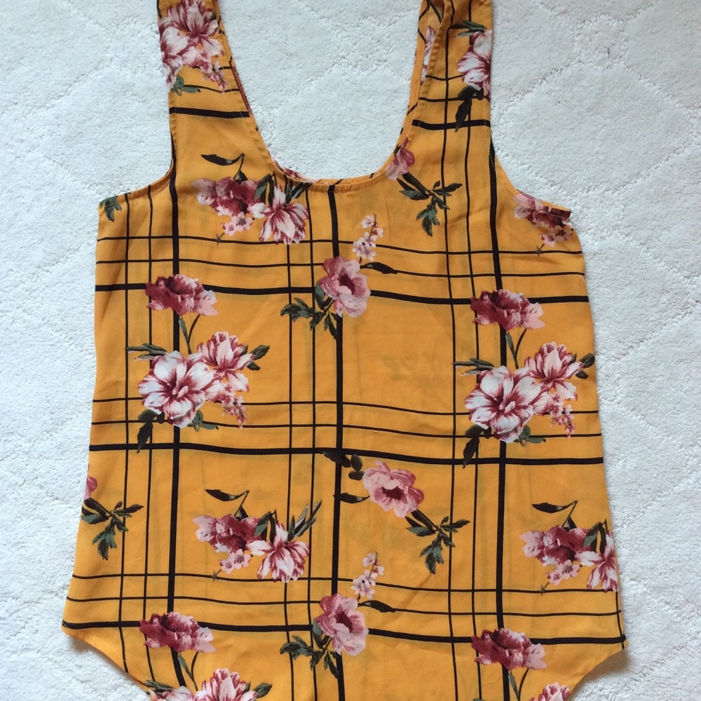 Daytrip by Buckle tank top